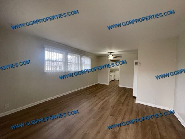 Foto del edificio - Rent Ready / / Charming 3 Bedoom Home with...
