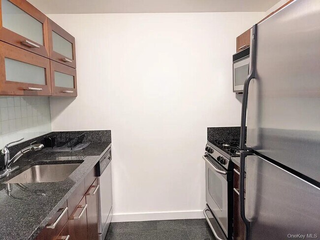 Foto del edificio - 121 E 23rd St