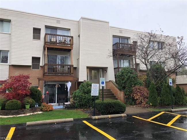 Building Photo - 27373 Westown Blvd