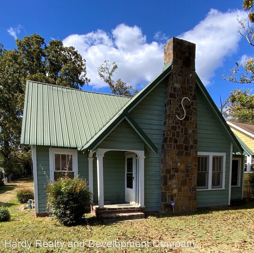 2 br, 1 bath House 204 Cherry Street House Rental in Rome, GA