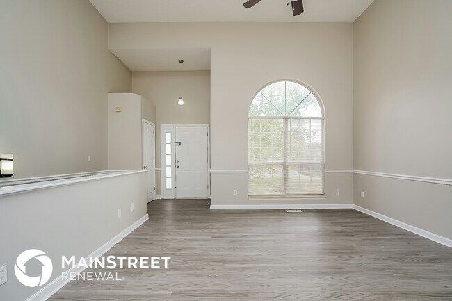 Foto del edificio - 1705 Pine Crest Ct
