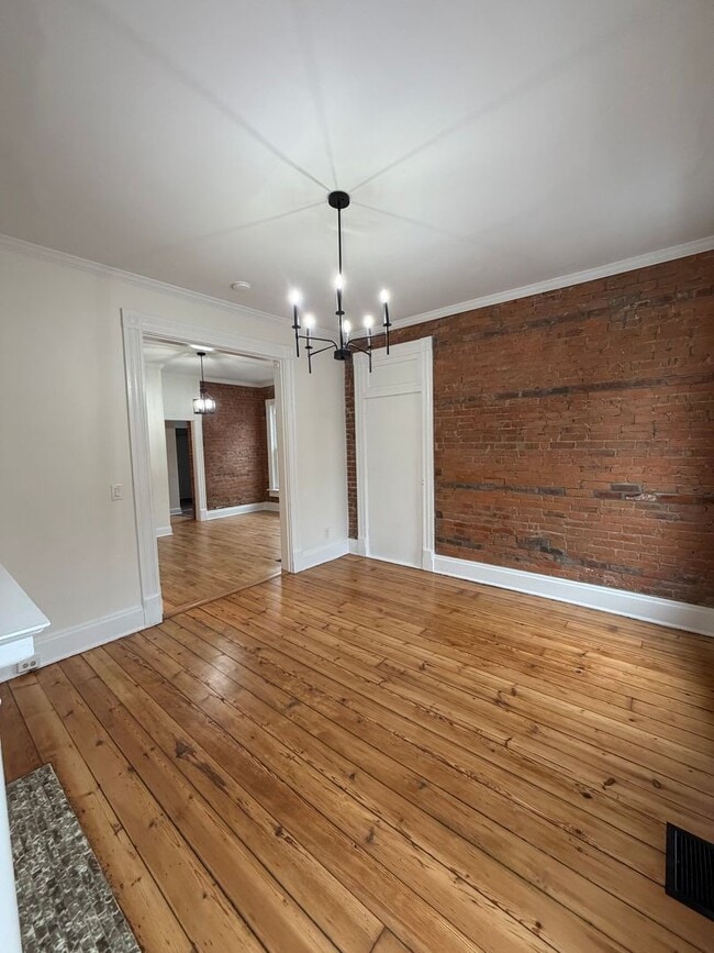 Building Photo - Fully Renovated 3BR/1.5 Bath in Olde Towne East!