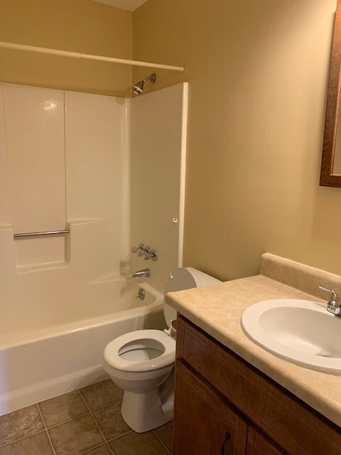 Building Photo - 3 Bedroom in N. Lowndes County
