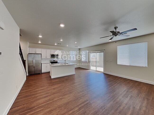 Building Photo - 1709 Macchia Avenue