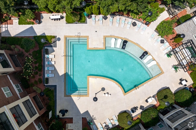 Piscina de fase 2 - The Rocca Apartments