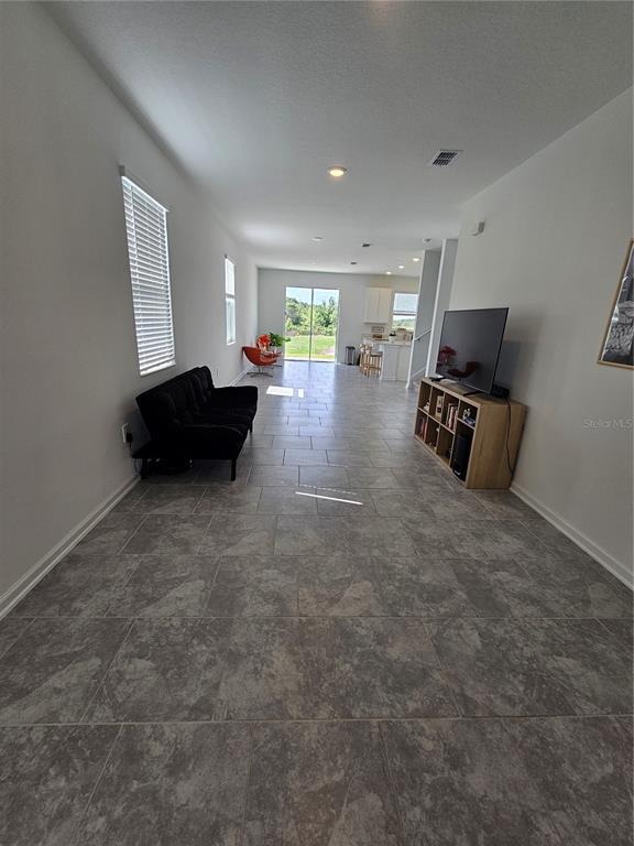 Building Photo - 3054 Chantilly Dr