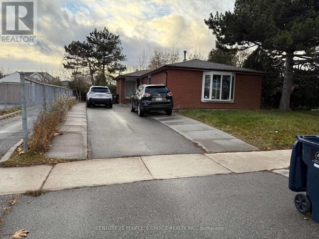 Photo du bâtiment - 28 Lynmont Rd