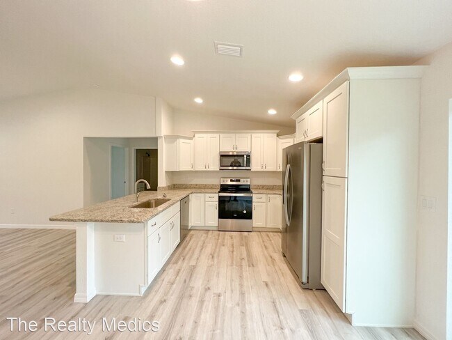 Building Photo - 3 br, 2 bath House - 323 Malauka Run