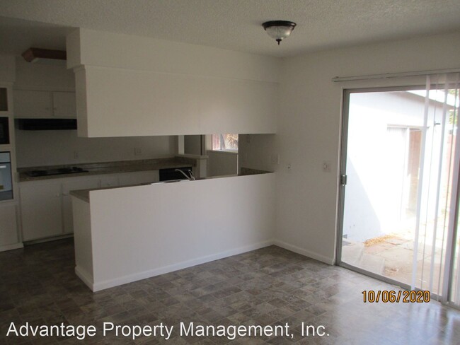 Building Photo - 3 br, 2 bath House - 309 E. Monroe