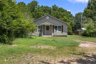 Building Photo - 1610 Old Waynesboro Hwy