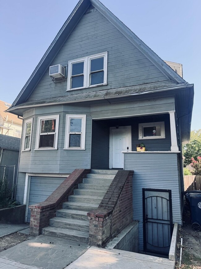 Building Photo - 920 U St