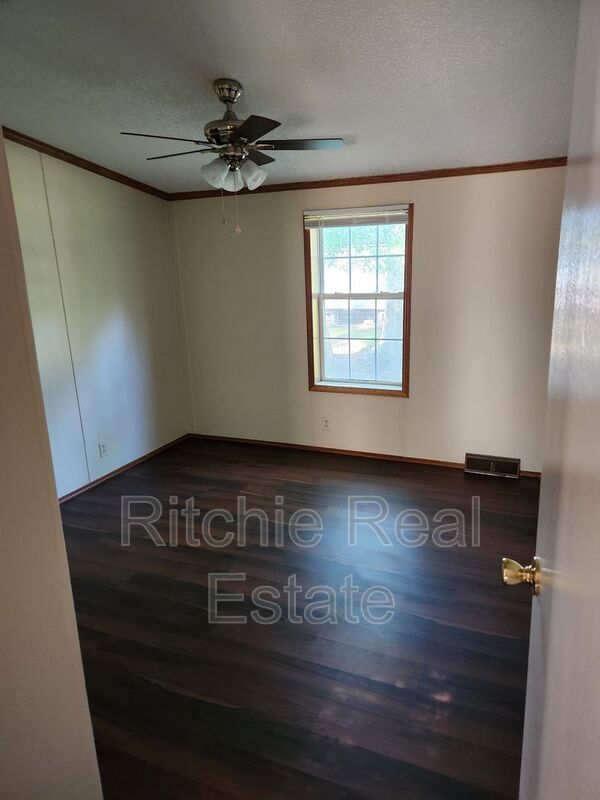 Foto del edificio - 21459 Hwy 167