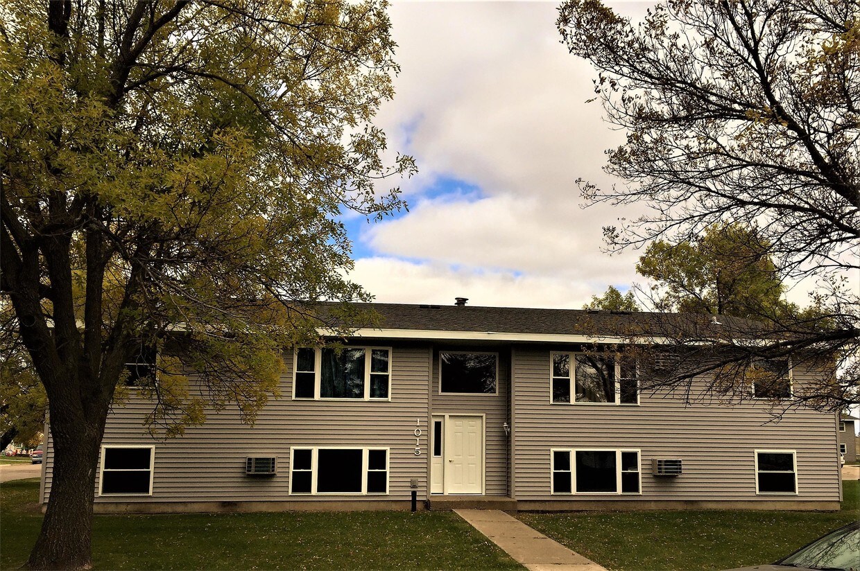 1015 6th St SE Unit 202, Valley City, ND 58072 Apartment for Rent in