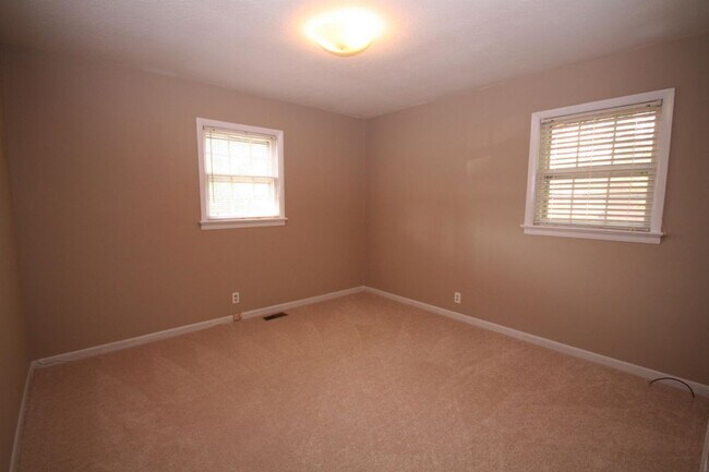 Foto del edificio - 700 N Madison Avenue