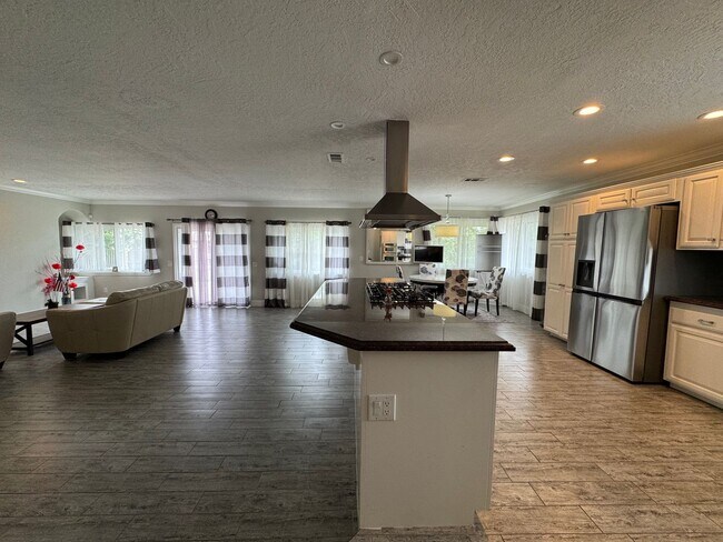 Foto del edificio - 13395 Spring Valley Pkwy