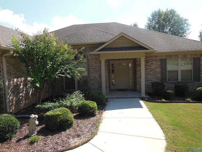 Foto del edificio - 2604 Little Cove Rd