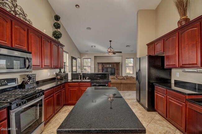 Building Photo - Gorgeous Chandler Single level home 3 car ...