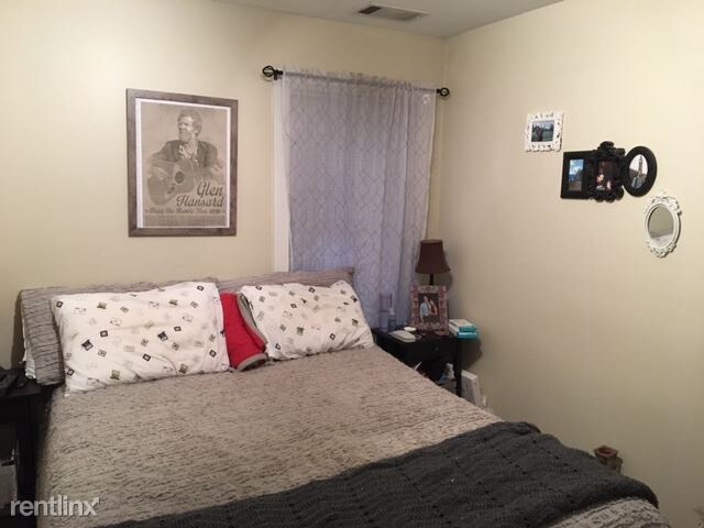 Foto principal - 2156 W Belle Plaine Ave