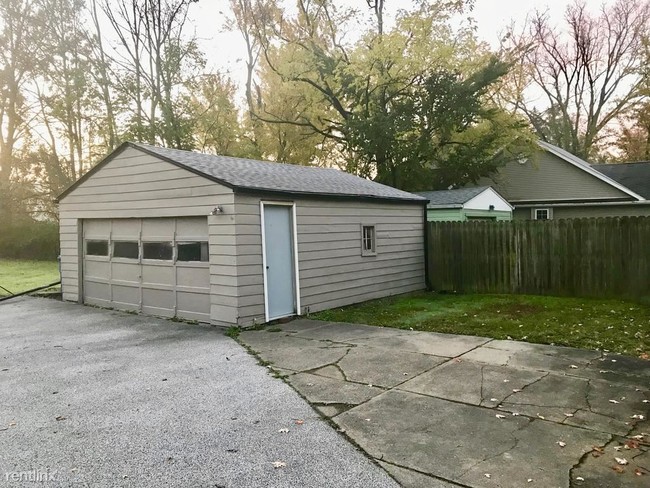 Building Photo - 3 br, 1 bath House - 5553 Burns Rd