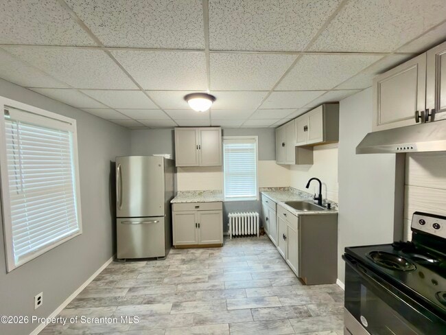 Building Photo - 536 Moosic Rd