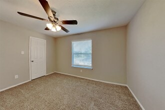 Building Photo - 4223 Shady Village Ct