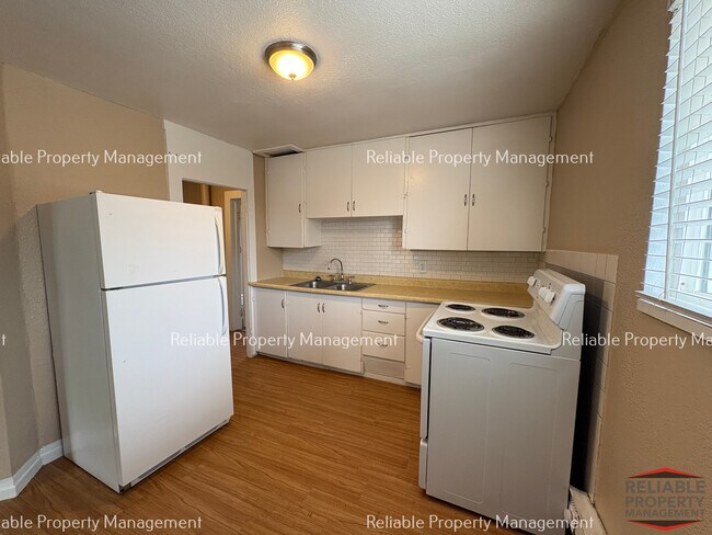 Foto del edificio - 678 N Water Ave