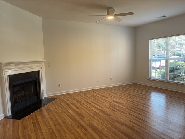 Foto del edificio - 1544 Oxborough Cir
