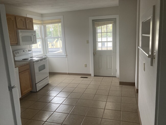 Building Photo - 4805 Birney Ave