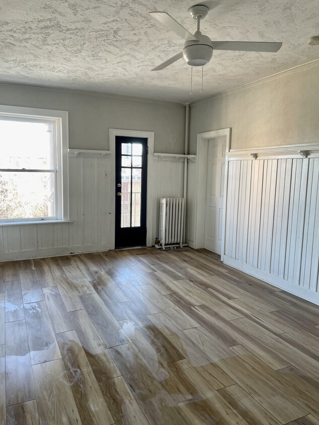 Light and airy living area! - 1356 N Pearl St