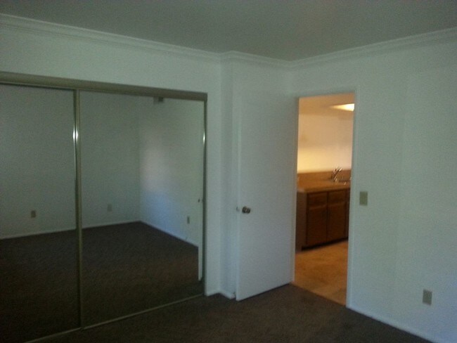 Foto del edificio - 8841 N 8th St