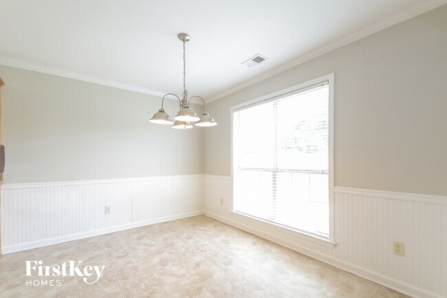 Building Photo - 213 Queens Gate