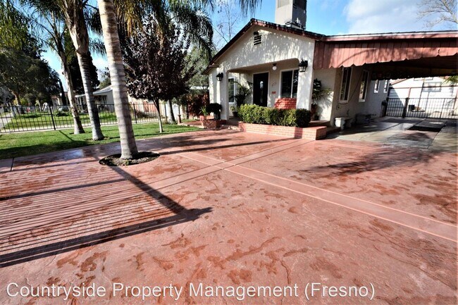 Foto del edificio - 2 br, 1 bath House - 4155 E. Illinois Avenue