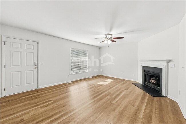 Foto del edificio - 2645 Wynbrook Dr