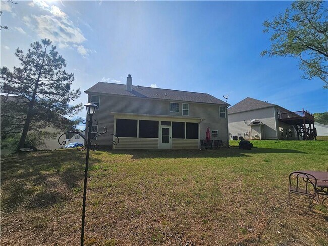 Building Photo - 6502 Squire Pl