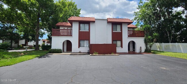 Building Photo - 2118 Oak Meadow Cir