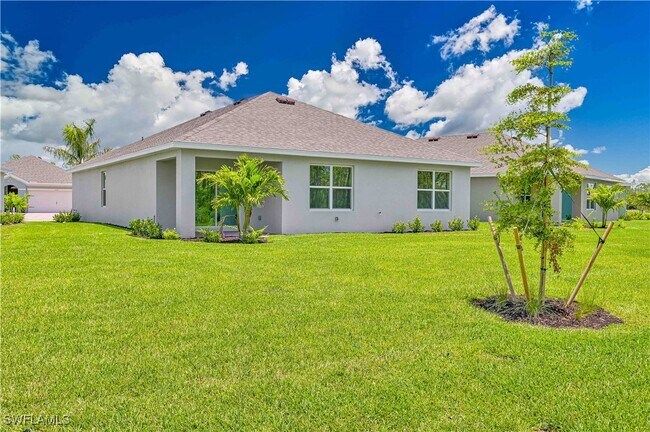 Foto del edificio - 5820 Poetry Ln