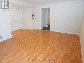 Building Photo - 30 Baybrook Crescent