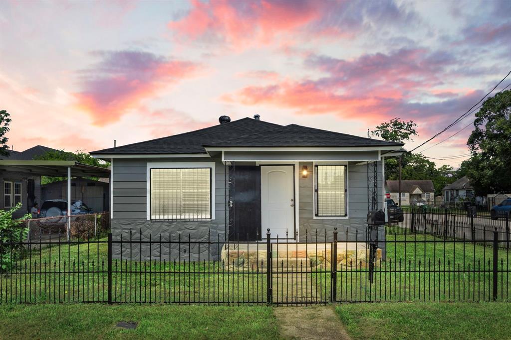 Foto principal - 5519 Chapman St