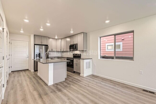 Foto del edificio - 10371 E 62nd Pl