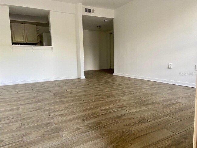 Foto del edificio - 7600 Forest City Rd
