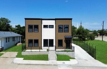 Building Photo - 1116 E Oleander St