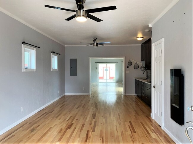 Building Photo - The Eagle Tower