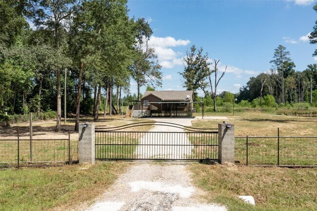 Foto del edificio - 1906 County Rd 3434N