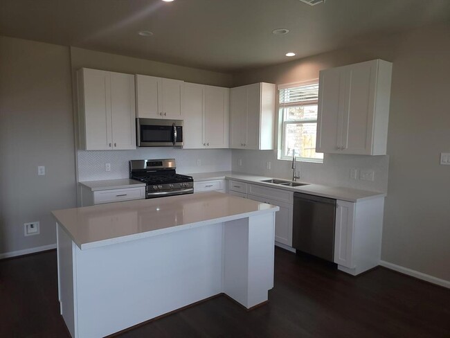 Foto del edificio - 1007 Tillman Ln