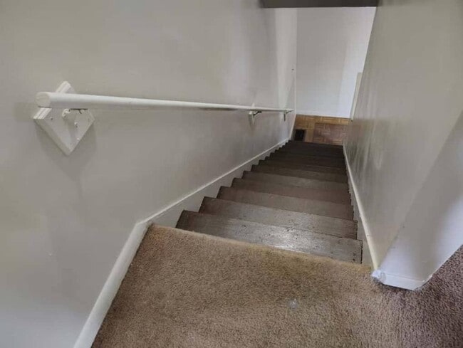 Building Photo - 2.0 bedroom in Richmond Indiana 47374