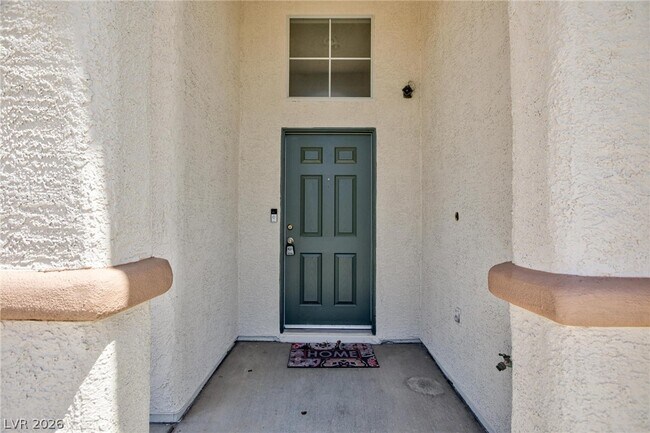 Building Photo - 2598 Highland Cliff Dr