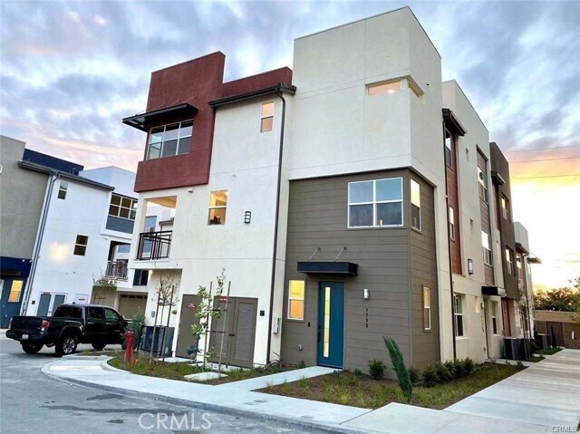 Foto principal - 7792 Haywood Pl