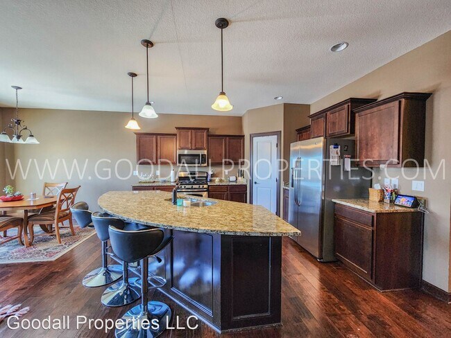 Building Photo - 3 br, 2.5 bath House - 1339 Sedona Drive
