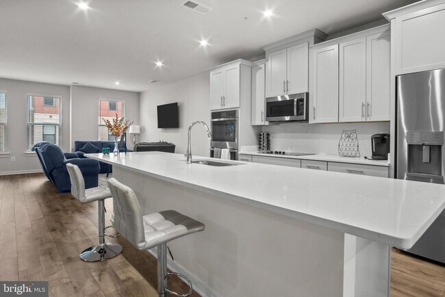 Building Photo - 44579 Wolfhound Sq