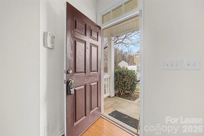 Foto del edificio - 7371 Laurel Valley Rd